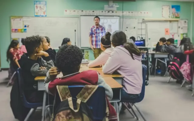 As summer comes to an end, the new school year is almost upon us. For students with Type 1 diabetes (T1D), this time can bring a mix of excitement and anxiety. While starting school with T1D involves managing health and academics, a significant part of the challenge comes from dealing with stigma and fostering self-advocacy. This blog focuses on understanding where potential stigma originates and how students with T1D can build the confidence to communicate their needs effectively. Fostering mutual learning and understanding can help students with T1D thrive academically and personally.