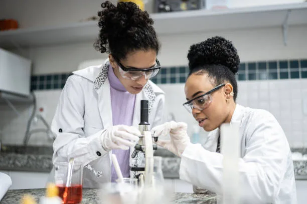 Our mission: to connect donors with early-career scientists enabling them to perform peer-reviewed, novel research designed to prevent and cure Type 1 Diabetes, minimize its complications and improve the quality of life for those living with the disease.🔬