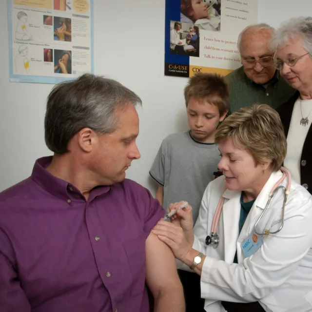 As flu season begins, it brings additional concerns for individuals managing type 1 diabetes (T1D). Viruses, particularly the flu, can cause unpredictable blood sugar fluctuations and increase the risk of severe complications, making it a critical time for those with T1D to take extra precautions. Learn about the importance of getting the flu vaccine for T1Ds in our new blog: https://ow.ly/f4Fw50TAfMF